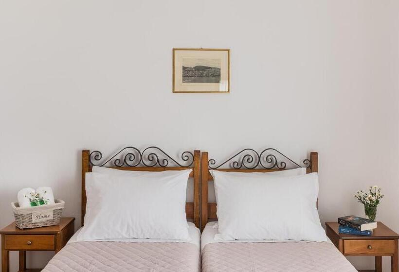 4인용 스탠다드 룸, Iliada Rooms