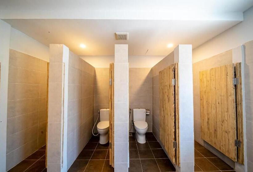 اتاق استاندارد با سرویس بهداشتی مشترک, 9station Hostel & Bar Phu Quoc