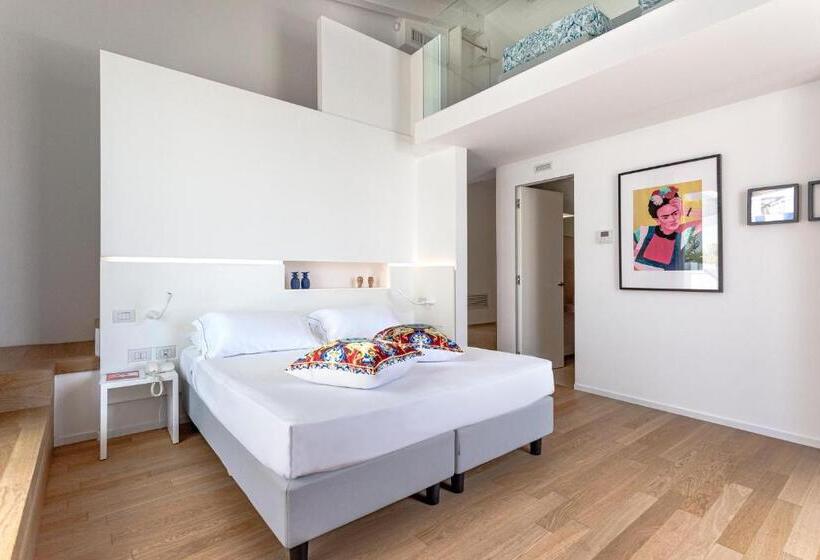 سوییت جونیور با چشم‌انداز دریا, Calapetra Resort