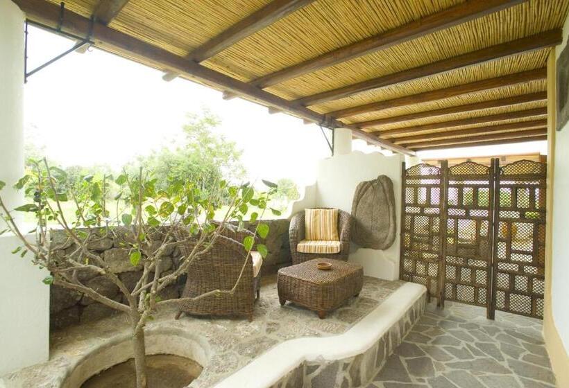 اتاق اساندارد با چشم‌انداز جانبی به دریا, B&b Da Luca