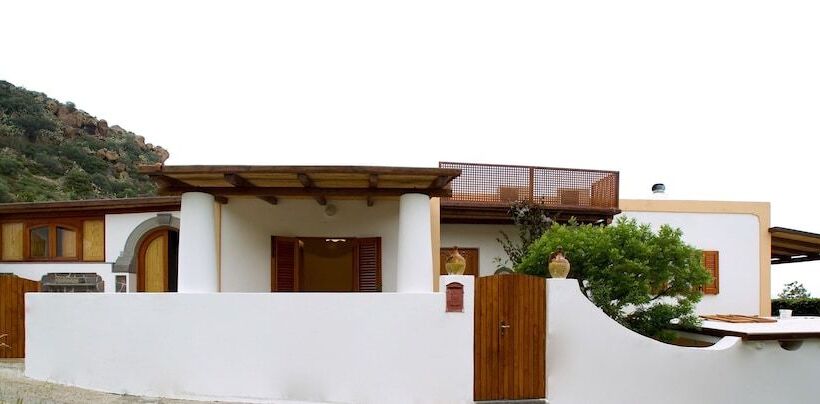اتاق استاندارد سه نفره, B&b Da Luca