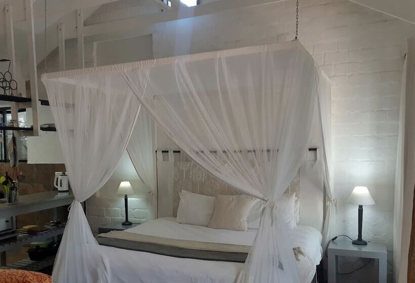 침실 1개 아파트, Hornbill House