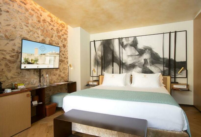 جناح جونيور سوبريور, Sa Creu Nova Petit Palais Art & Spa