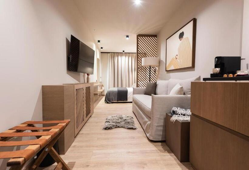 Superior suite with pool view, Revi Mountain Resort