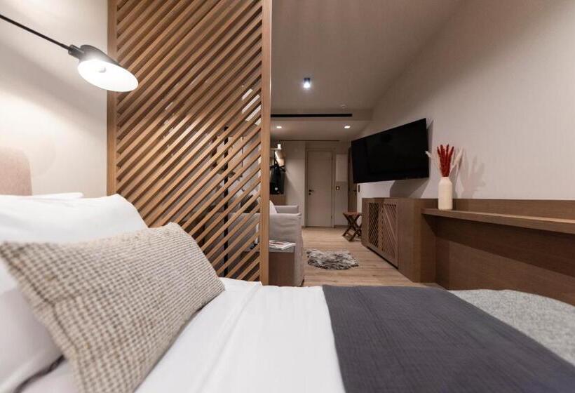 Superior suite with pool view, Revi Mountain Resort