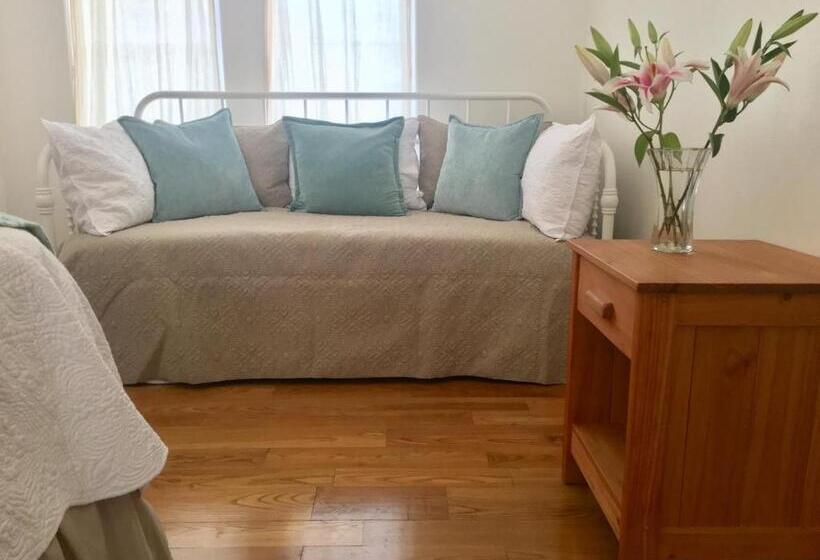 Family Suite, The Rivery Retreat, Choose From Luxury Guesthouse Cabin Or Suite In Lake Austin Hill Country