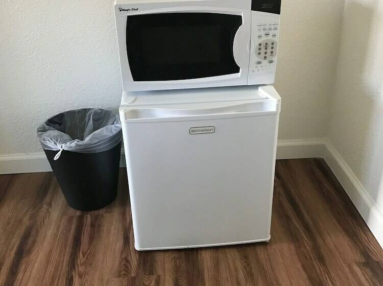 Номер Стандарт, Geneva Motel Daly City
