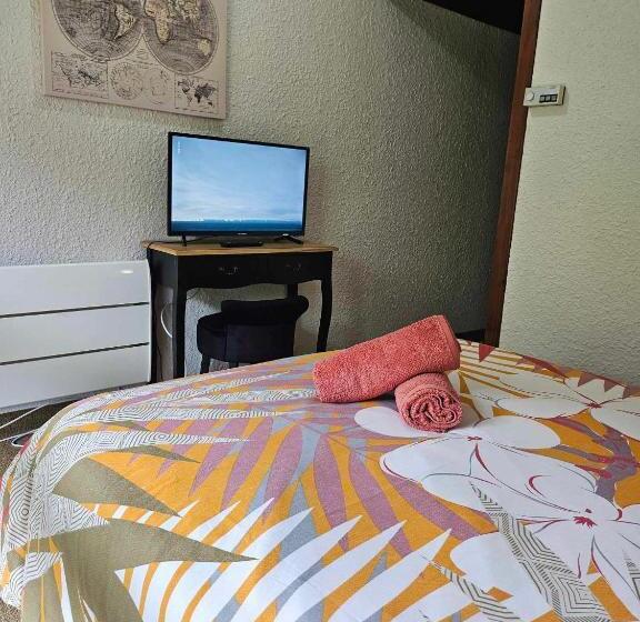 Номер Стандарт Вид на Горы, Cinéma, Chambre Privée Au Le Refuge Du Phoenix