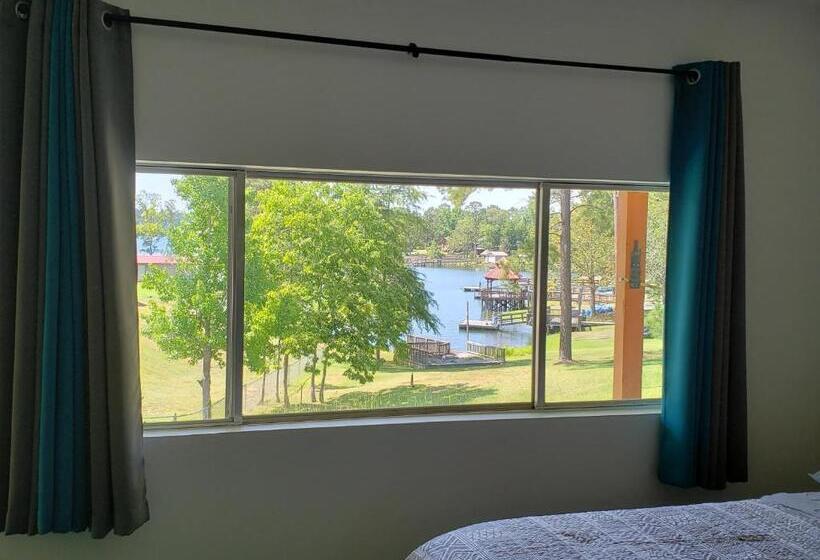 Номер Стандарт Вид на Озеро, Indian Creek Lodge