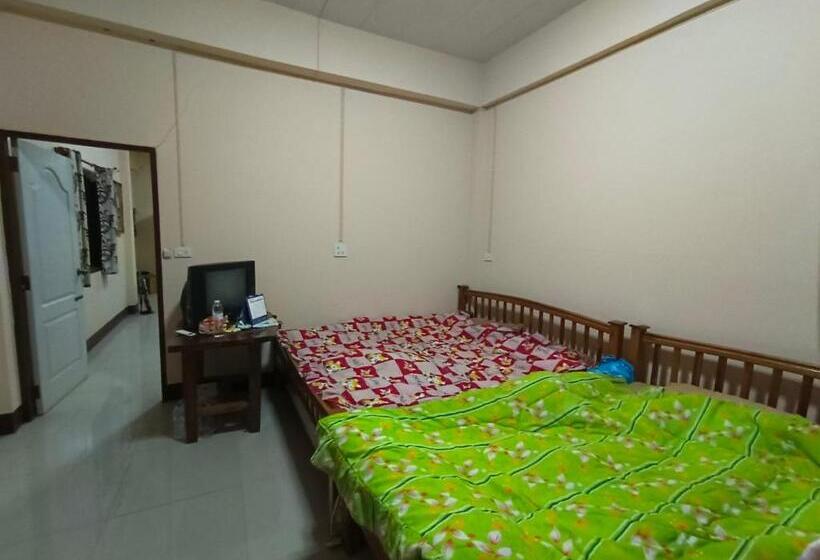 Четырехместный Номер Стандарт, Somkiet Sompong Hostel