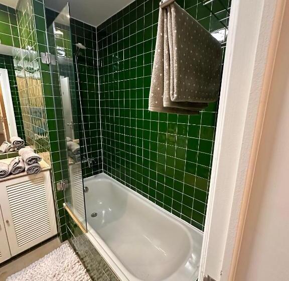 Deluxe Suite King Bed, Baixa Chiado Luxury Bedrooms