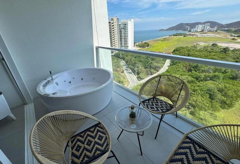 استودیوی استاندارد با چشم‌انداز دریا, Suite Lujosa Con Jacuzzi Piso 14 Vista Al Mar