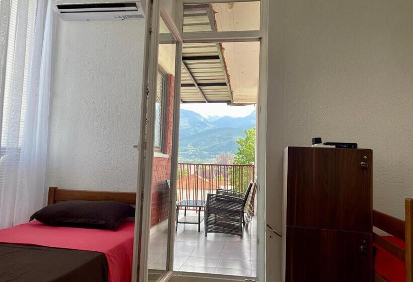 تختخواب در اتاق مشترک, Rooms   Near Bus Station