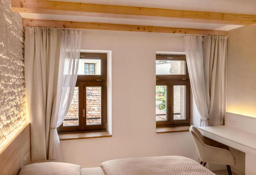 اتاق استاندارد, White Wolf Boutique Apartments