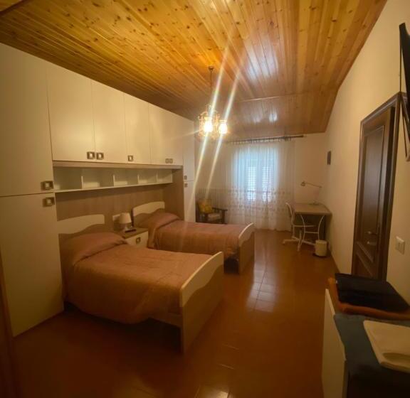 اتاق اکونومی, La Casa Di Rita