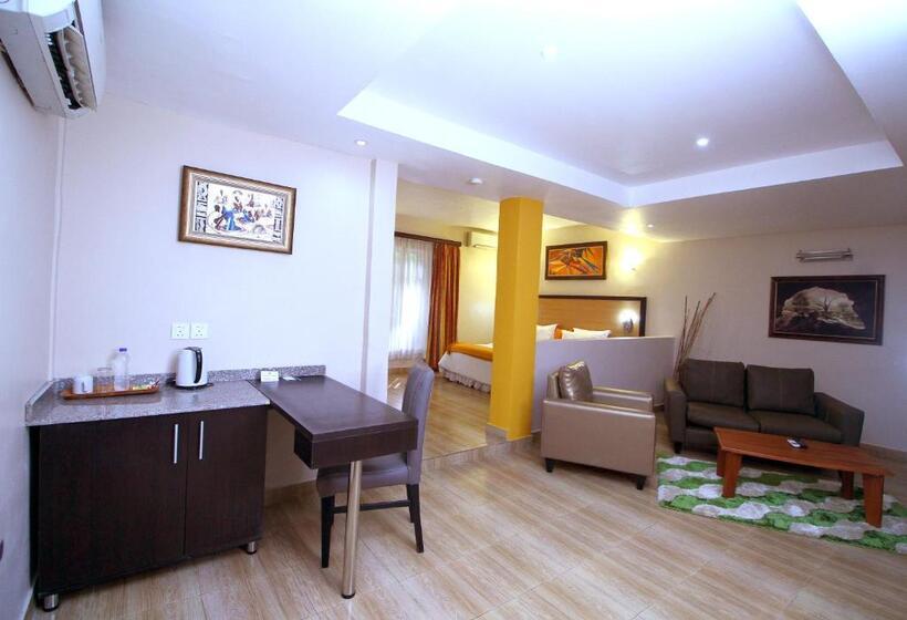 سوییت لوکس, La Cour Hotels And Apartments Cooper