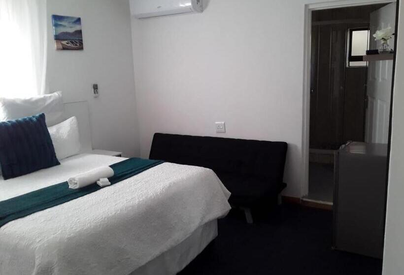 اتاق لوکس, Bruvita Guest House