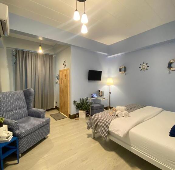 스탠다드 룸 킹사이즈 침대, Triple J Hotel Trang