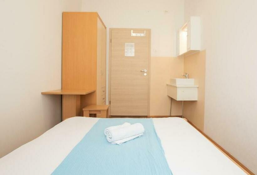 اتاق استاندارد یک نفره, Hostel Soline