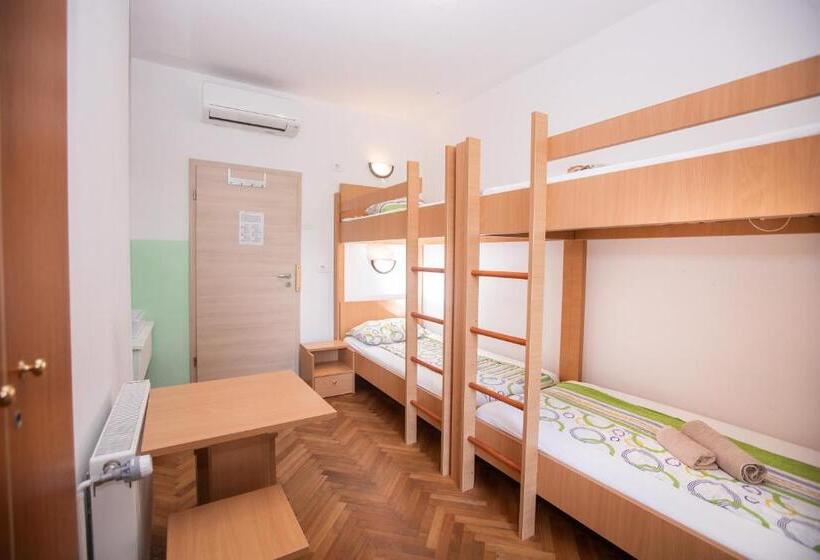 اتاق استاندارد چهار تخته, Hostel Soline