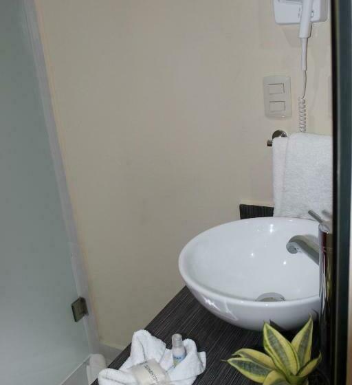 سوییت جونیور, Orizaba Inn