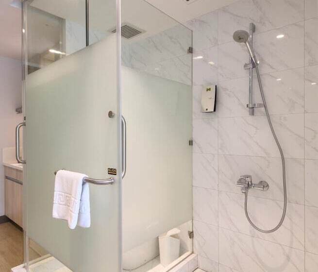 디럭스 룸, The Mini Suites Eton Tower Makati