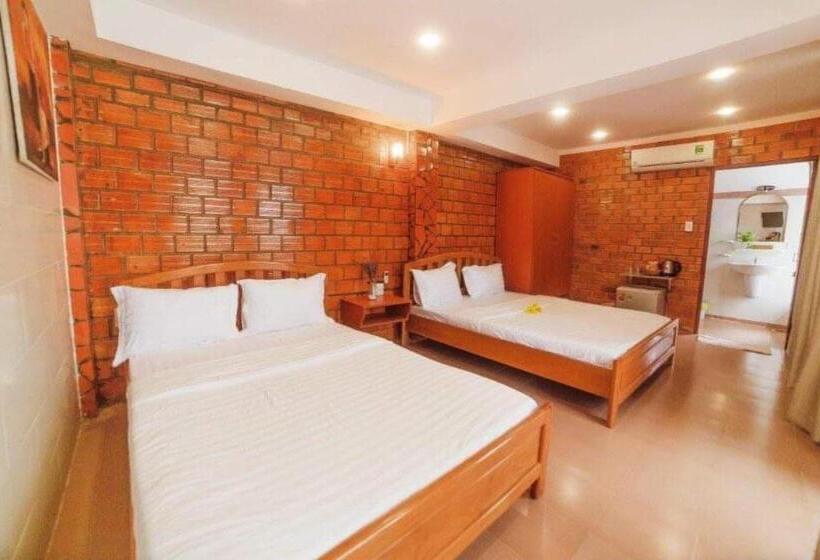 اتاق استاندارد چهارنفره با چشم‌انداز باغ, Chào Hotel Mũi Né