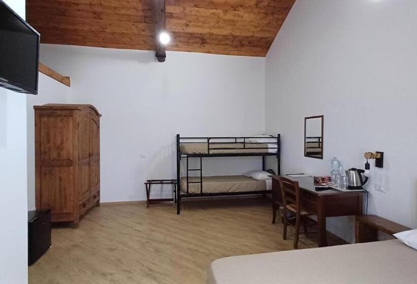 اتاق خانوادگی, Agro 1798 Country Guest House