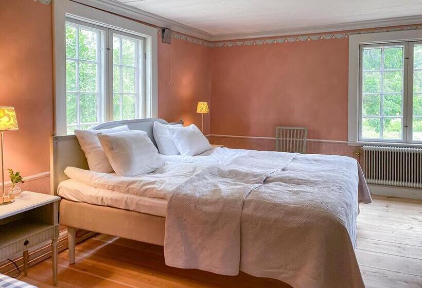 Номер Стандарт, Trädgårdshotellet årås Säteri Och Trädgårdar