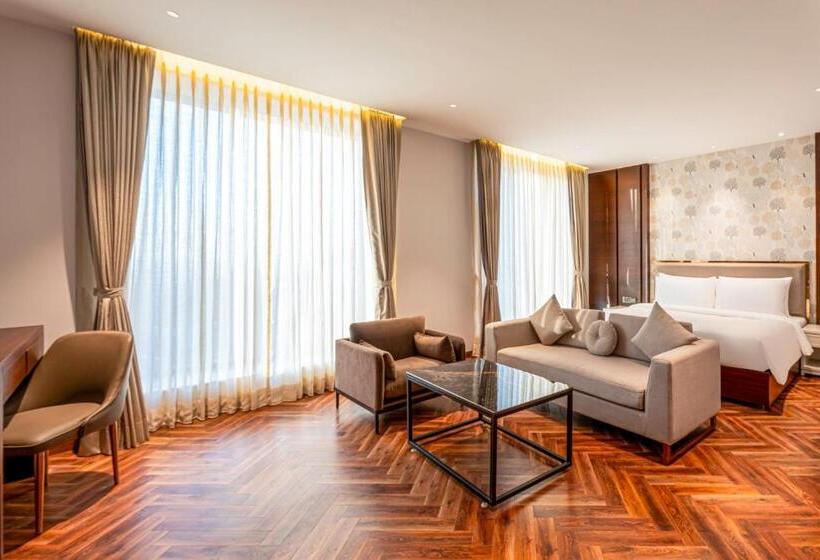 سوئیت اجرایی با تخت کینگ, Grand Mirage Dhanbad, A Member Of Radisson Individuals
