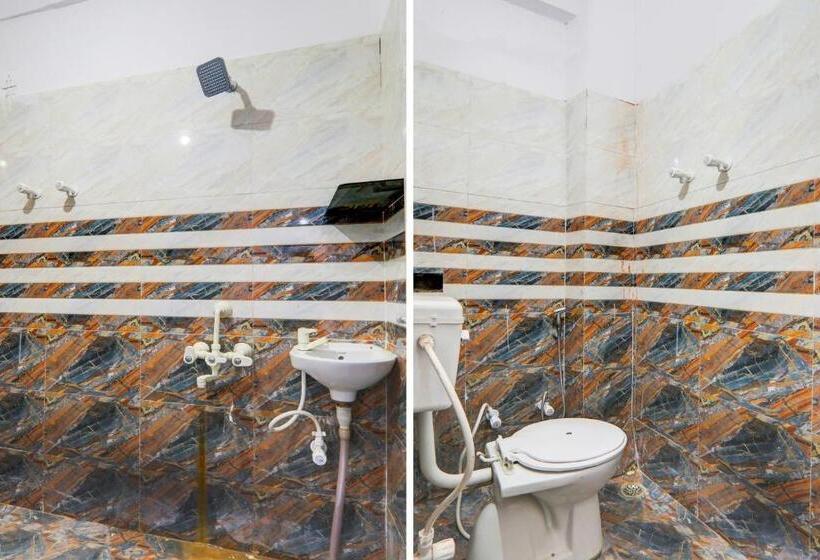 Quarto Triplo Clássico, Oyo Kn Guest House