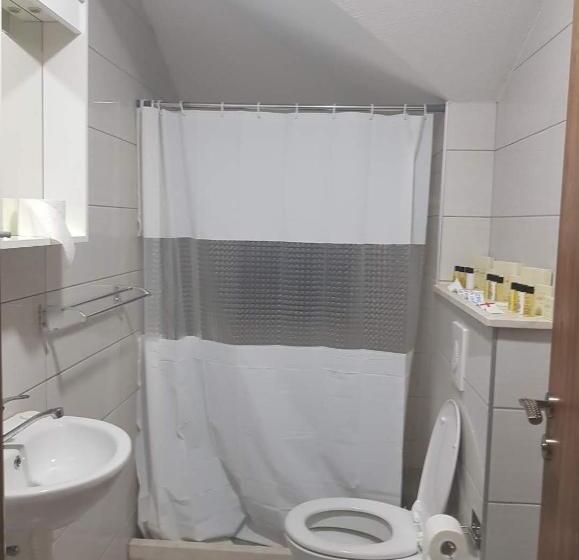 آپارتمان 1 خوابه, Poslovno Edukativni Centar