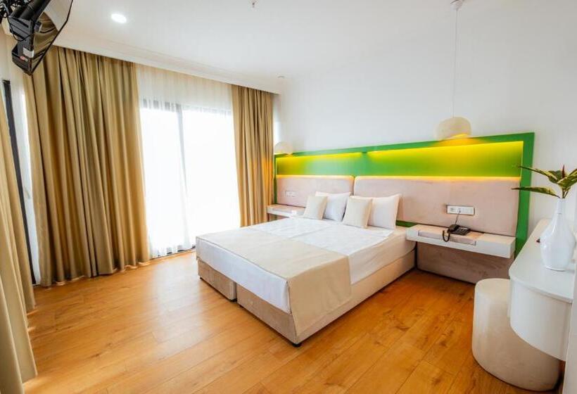 اتاق لوکس, Regenesis Hotel & Spa