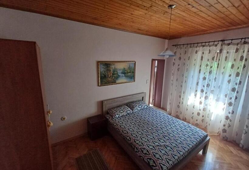 اتاق استاندارد, Ulpiana   Apartments,rooms,hostel