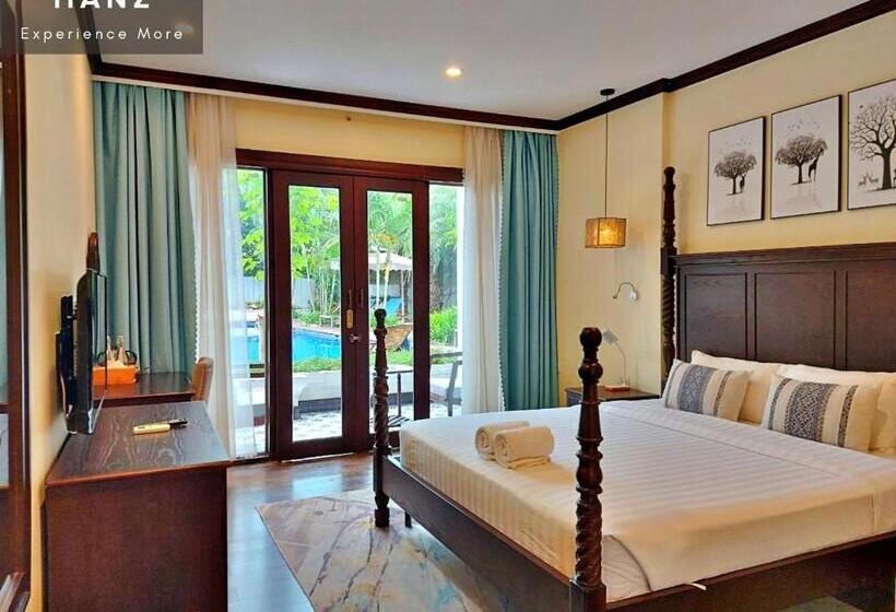 Номер Deluxe с Балконом, Sunrise Hotel Luang Prabang Mekongriver