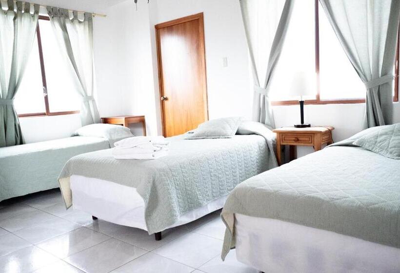 Трехместный Superior Вид на Море, Hostal Santa Maria