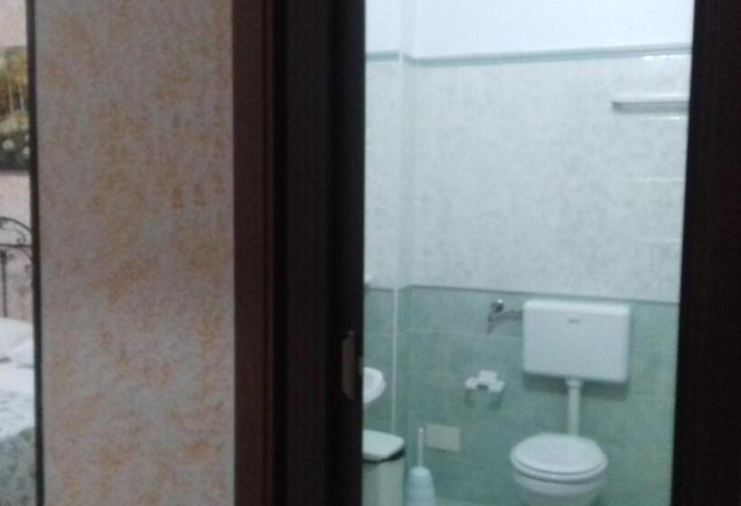经济房, Albergo San Rocco