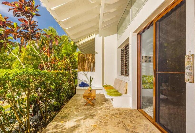 إستوديو سوبيريور, El Encuentro Surf Lodge