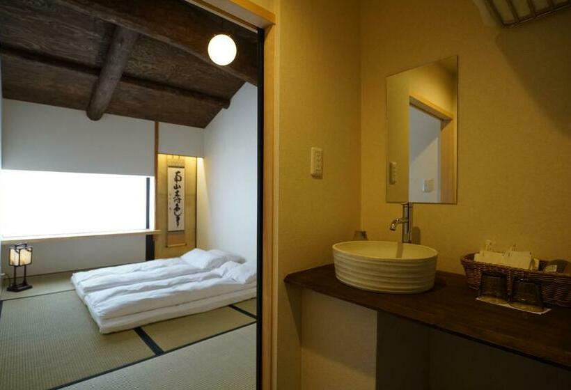 이코노미 룸 공용욕실, Ryokan Tori