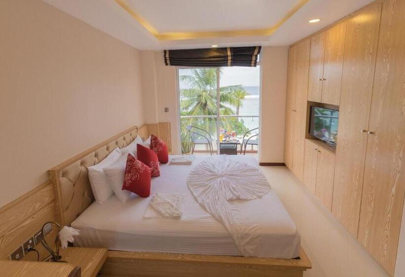 اتاق لوکس با بالکن و چشم‌انداز دریا, Hathaa Beach Maldives