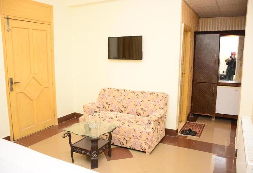 اتاق لوکس, Move N Pick  Murree