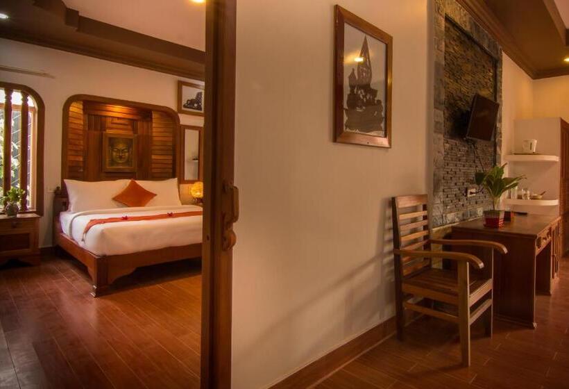 سوییت خانوادگی, Ravorn Villa Boutique