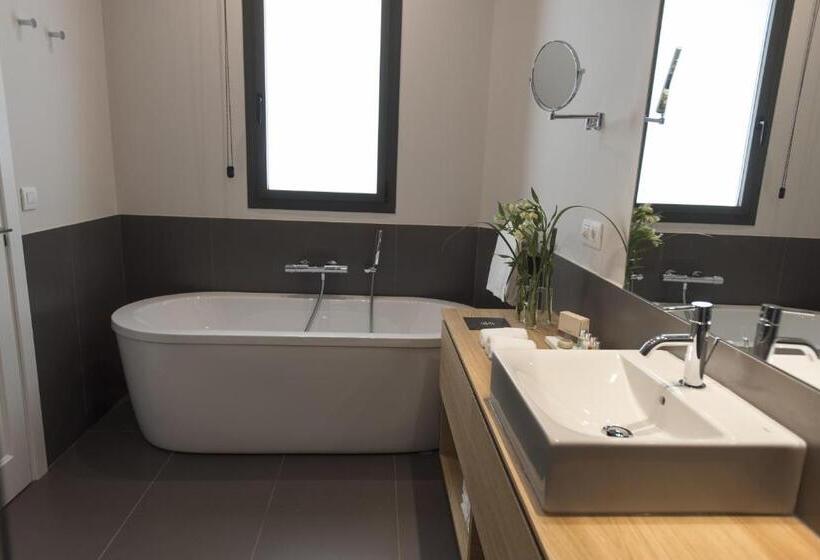 Апартаменты Superior 4 Спальни, Casagrand Luxury Suites