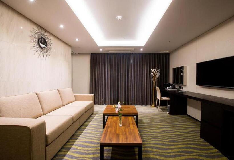 Люкс, Gloucester Hotel Jeju