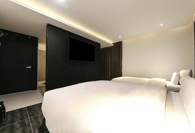 Номер Deluxe, Central Person Hotel Pyeongtaek
