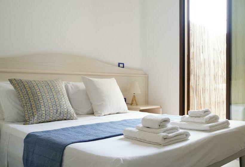 带阳台标准四人间, B&b Sara