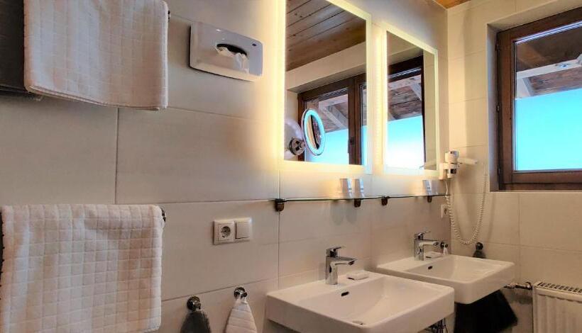 Апартаменты 1 Спальня с Балконом, Zomm In Seefeld