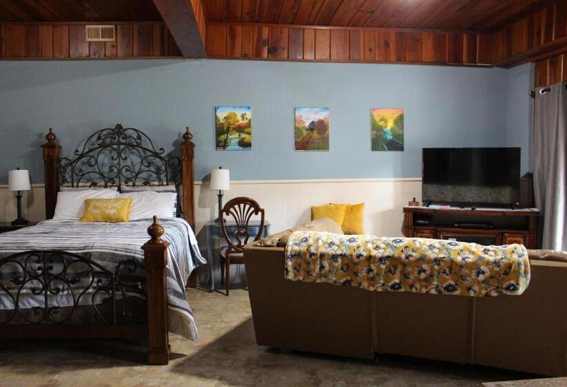 סוויטת ג'וניור, Live Oak B&b