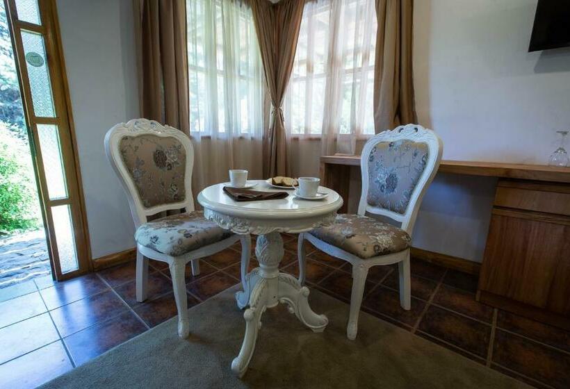 اتاق استاندارد, La Casa De Carlitos