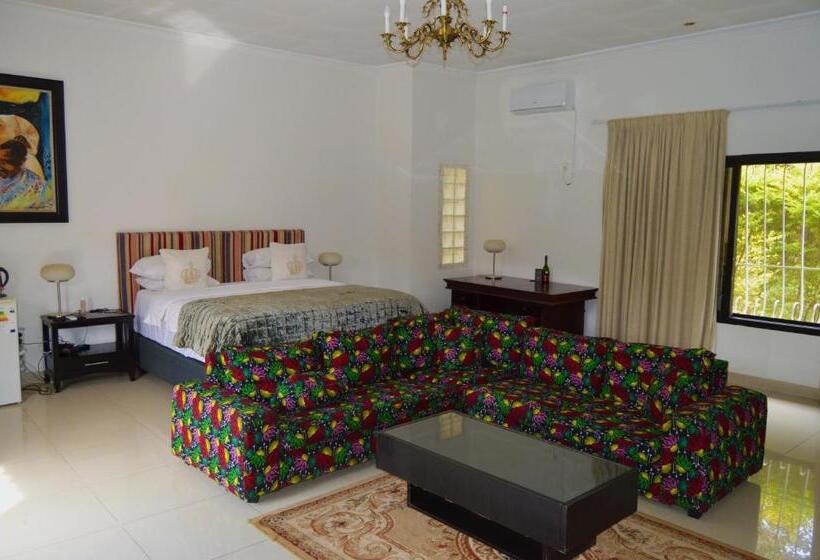 سوییت, Bougainvilla Boutique Hotel & Restaurant